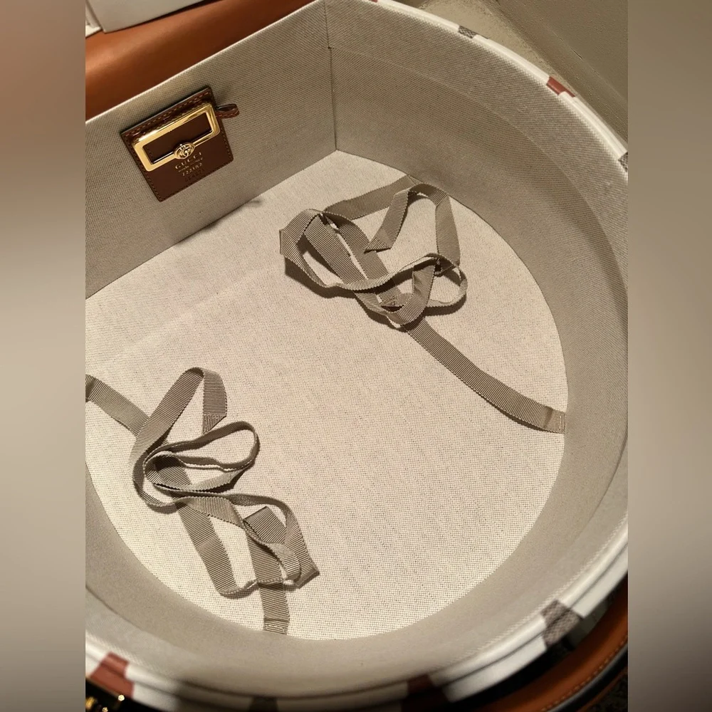GUCCI Exclusive Rhombus Print Leather Hard Side Travel Hat Box🤎🦄 NEW! - Picture 12 of 16